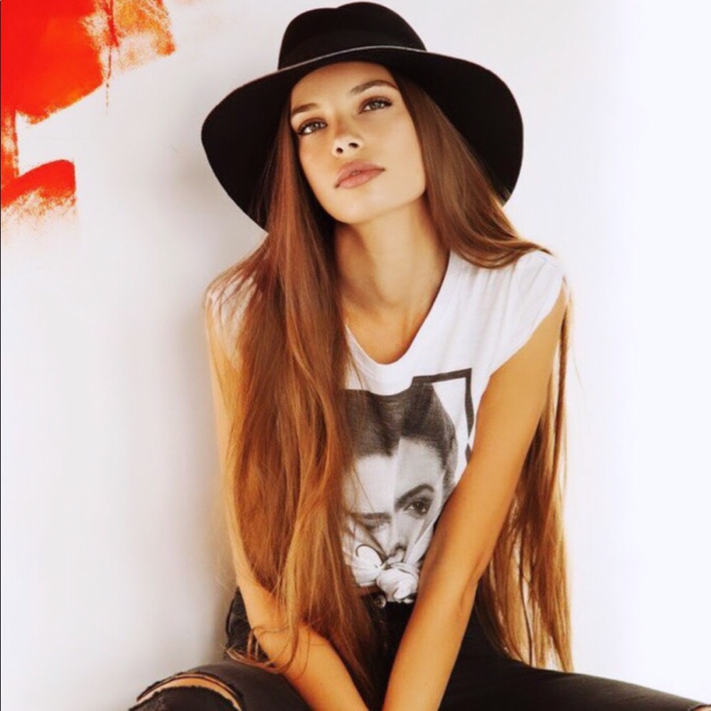 Meet your Posher, Victoria